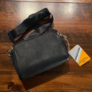 NWT Jessie James Concealed Carry Bag - Suzie Compact Crossbody in Black